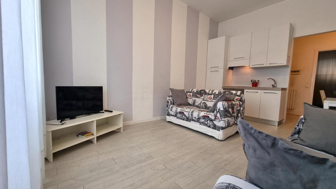 Affittimoderni Milano White Apartment Екстериор снимка